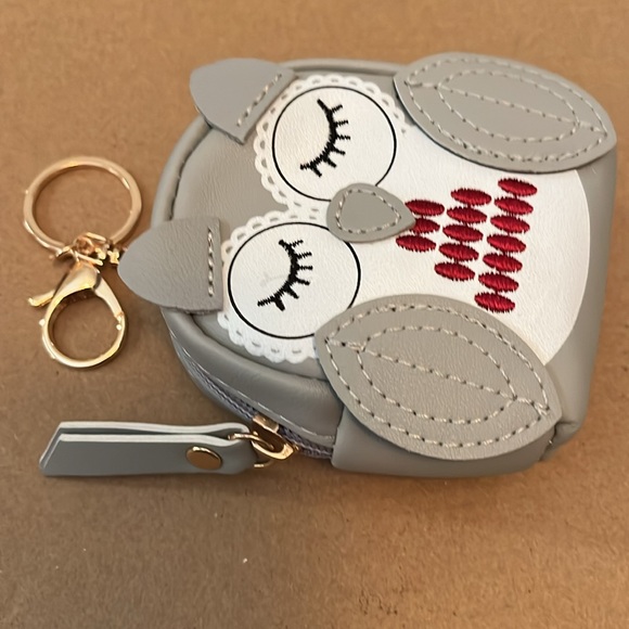 Grey Mini Owl Backpack Keychain - Picture 2 of 7